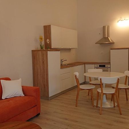 Irena Apartment Крес Екстериор снимка