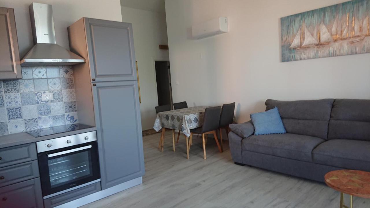 Irena Apartment Крес Екстериор снимка