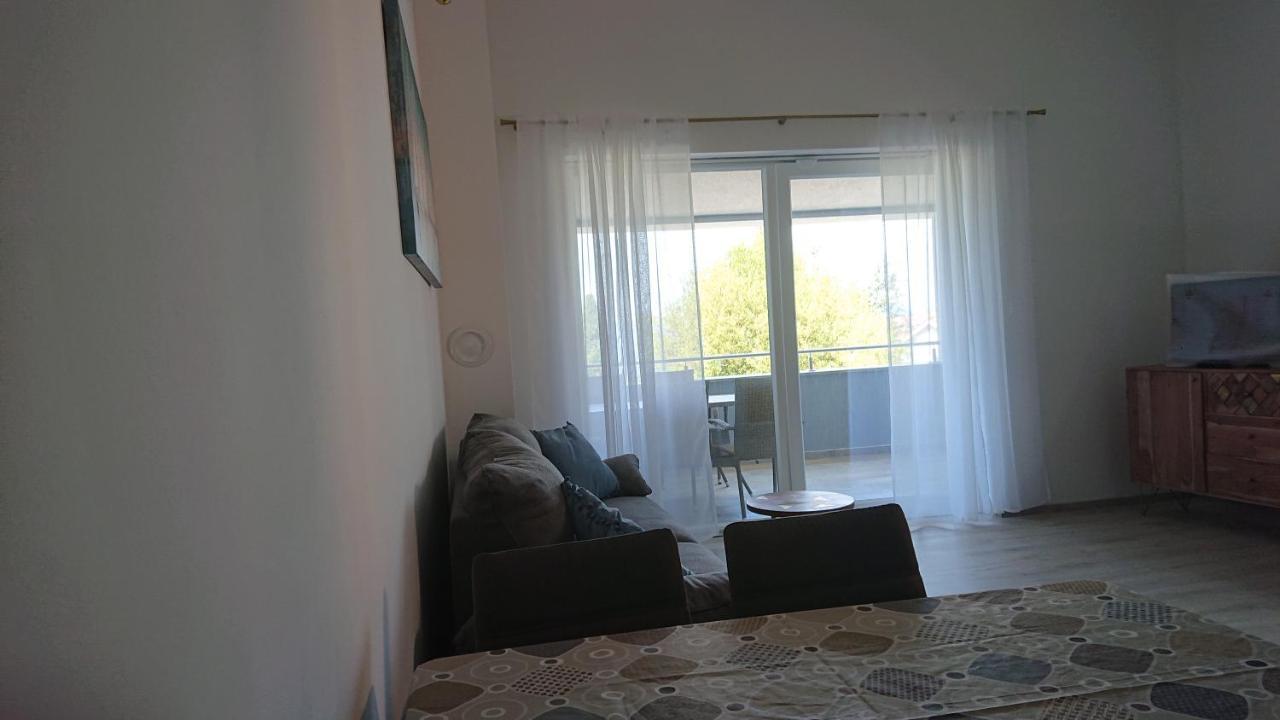 Irena Apartment Крес Екстериор снимка