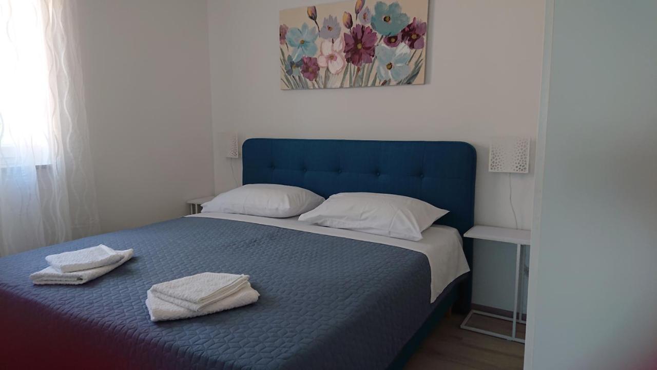 Irena Apartment Крес Екстериор снимка