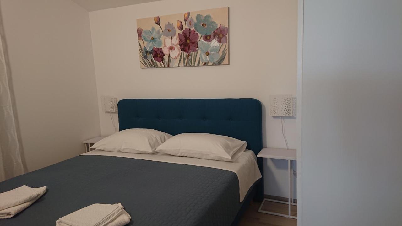 Irena Apartment Крес Екстериор снимка