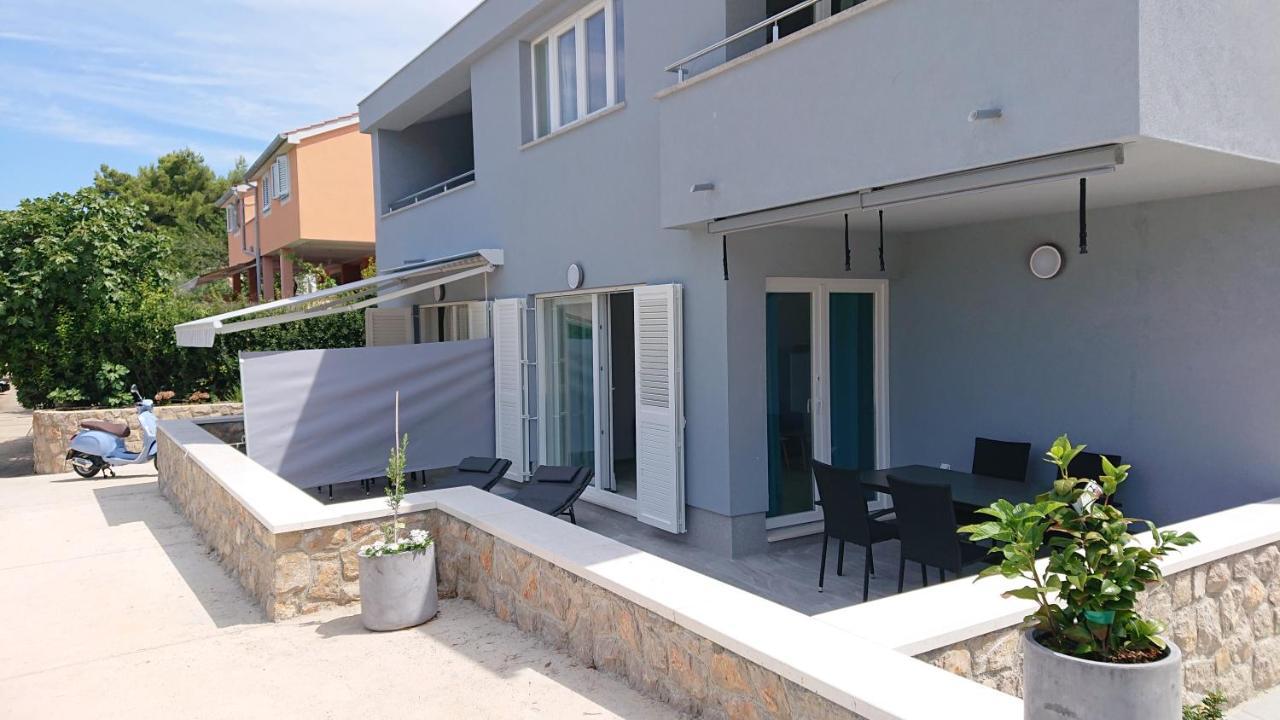 Irena Apartment Крес Екстериор снимка