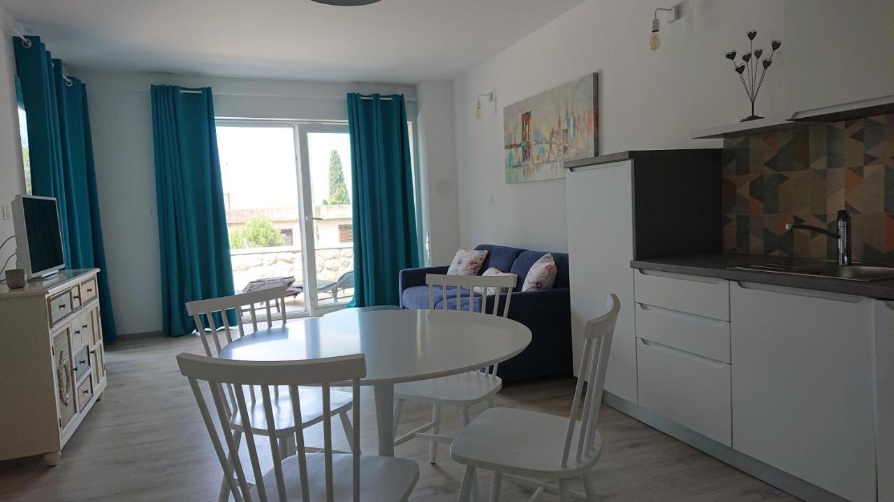Irena Apartment Крес Екстериор снимка