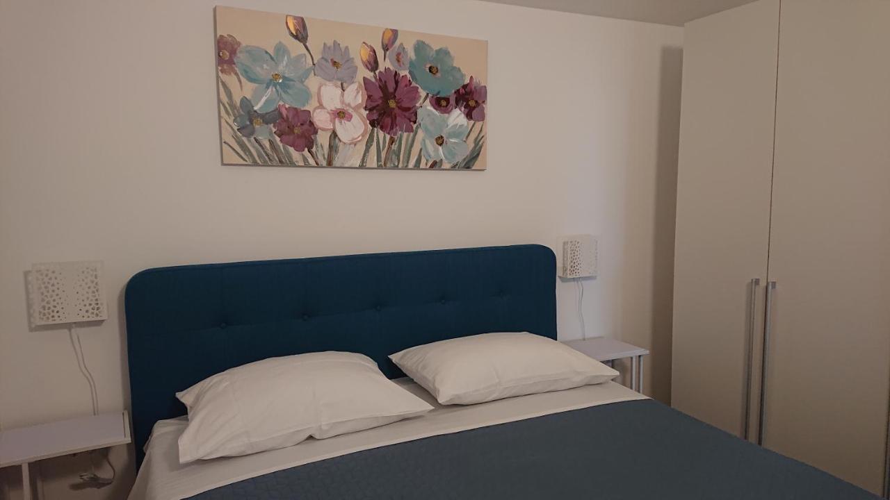 Irena Apartment Крес Екстериор снимка