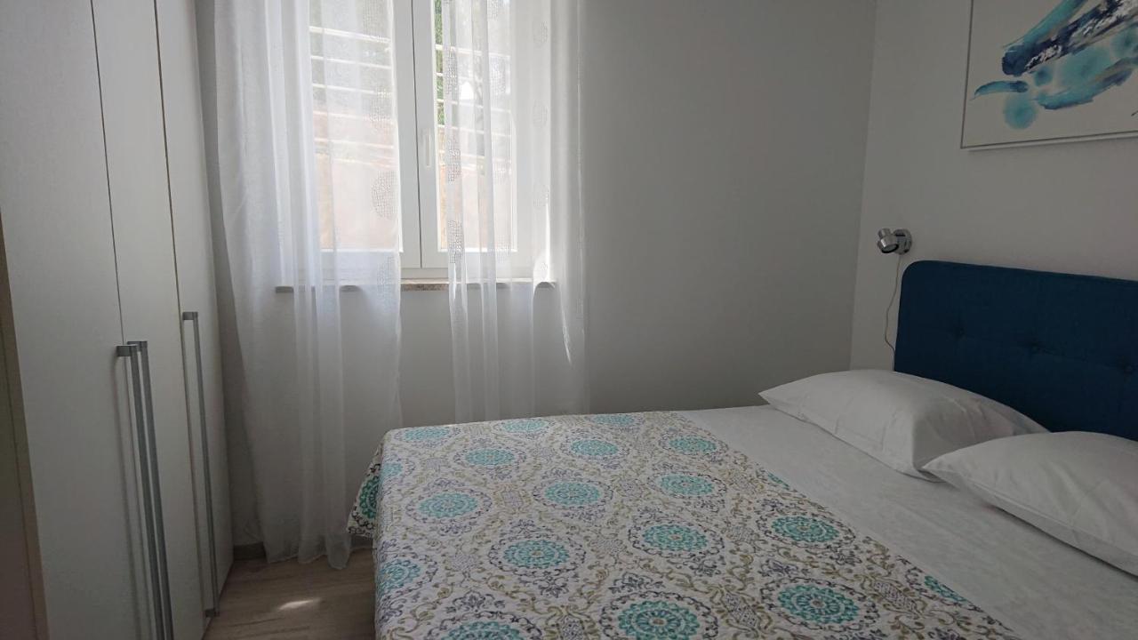 Irena Apartment Крес Екстериор снимка