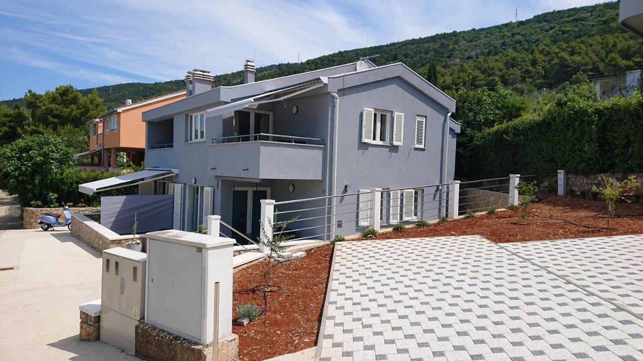 Irena Apartment Крес Екстериор снимка