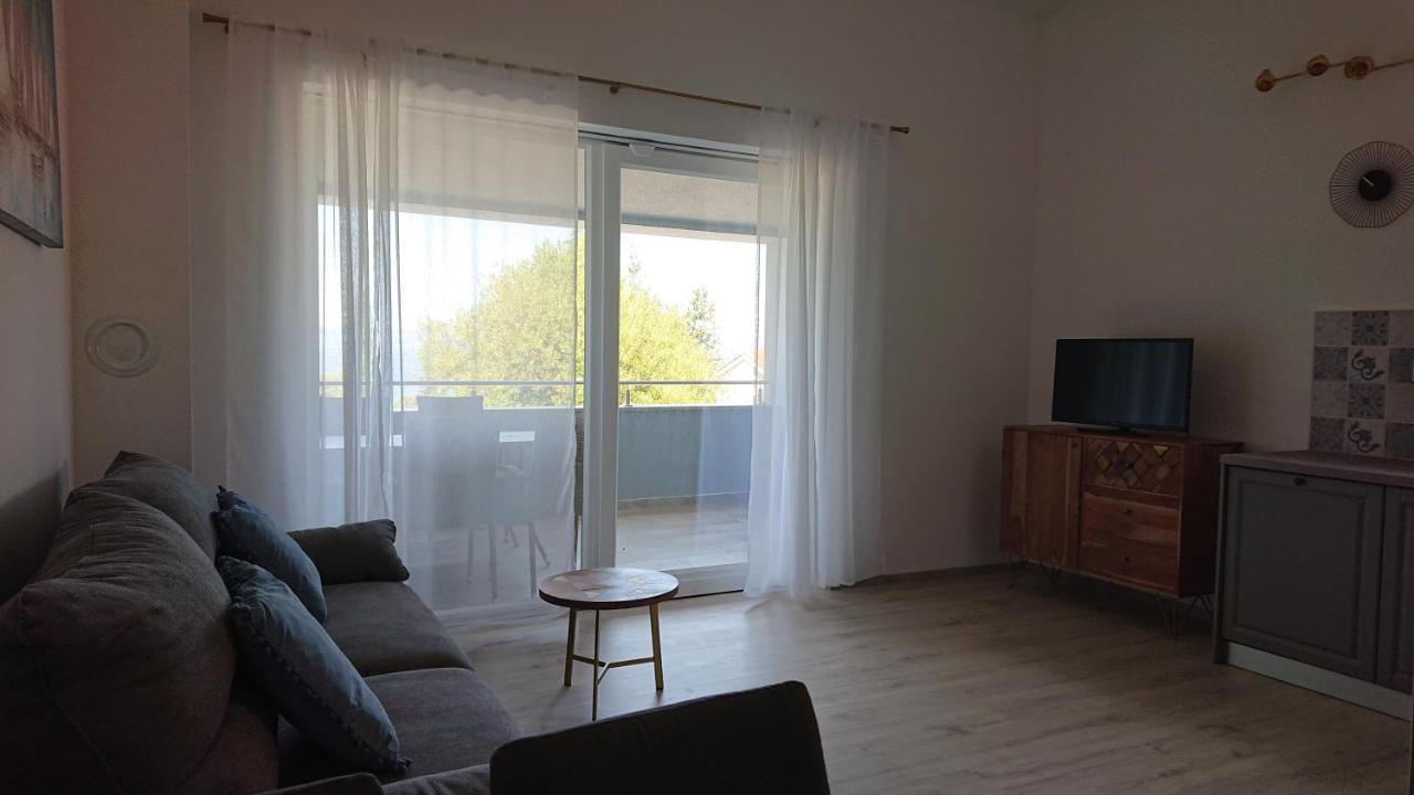 Irena Apartment Крес Екстериор снимка