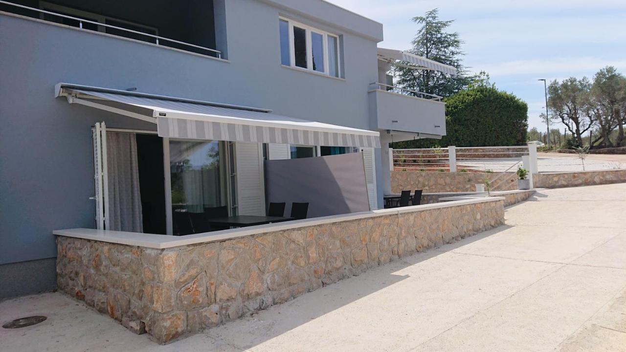 Irena Apartment Крес Екстериор снимка